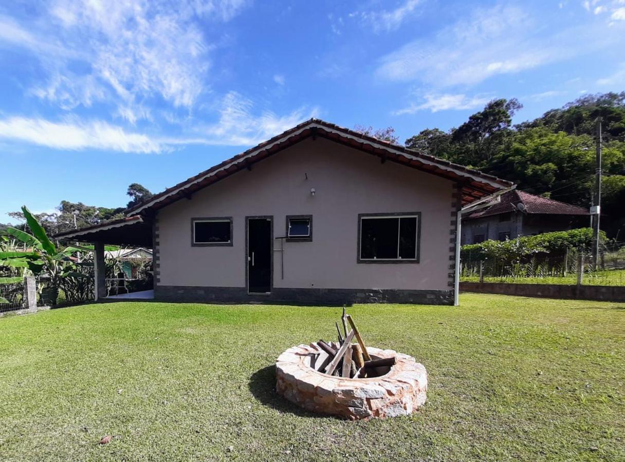 Casa Rosa Lumiar, Cachoeira Particular E Fazendinha ภายนอก รูปภาพ